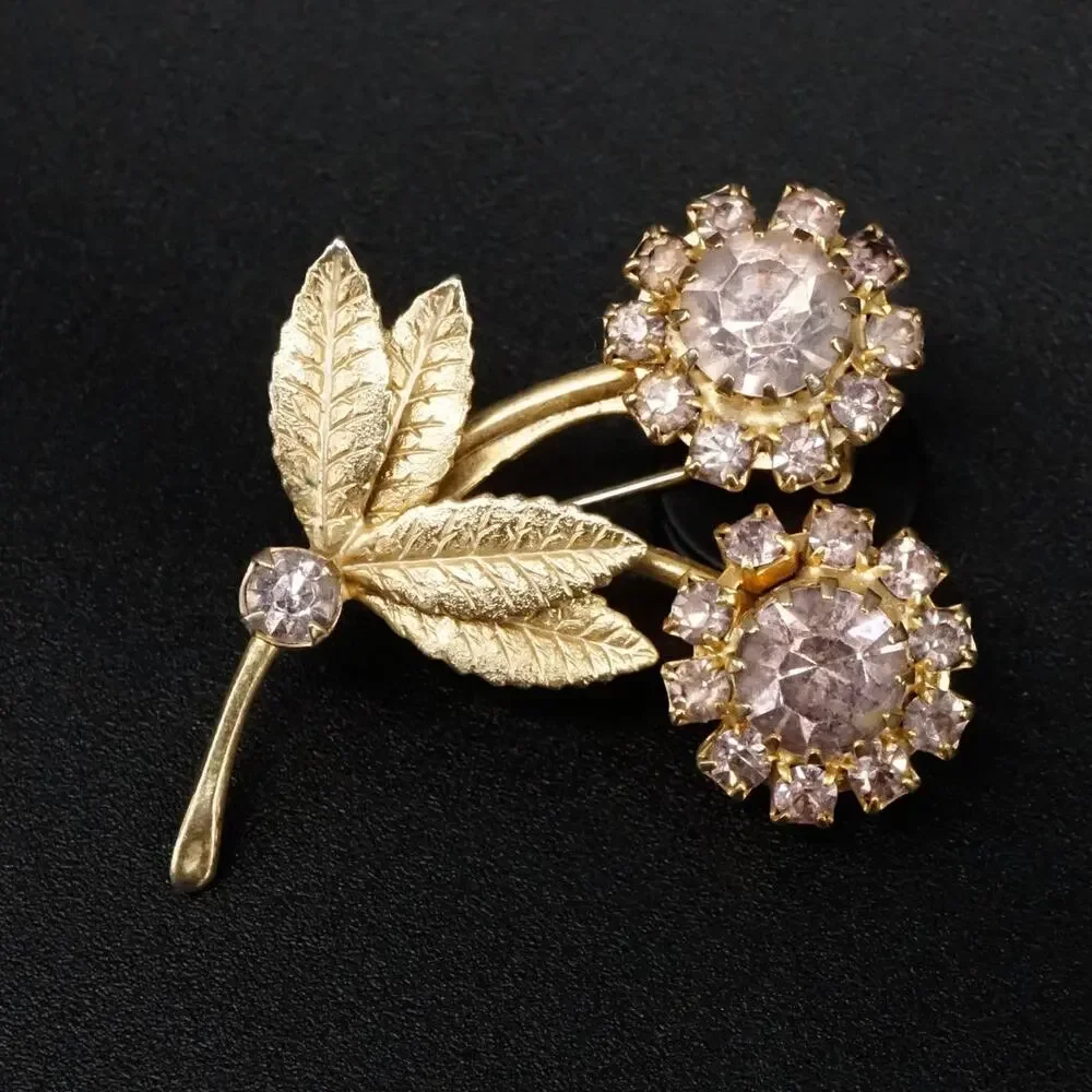 Vintage Floral Rhinestone Brooch Gold Tone Botanical Leaf Pin Cluster Flower